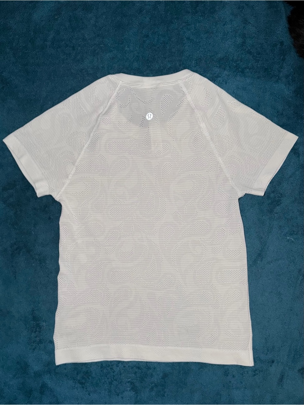 Lululemon Swiftly Tech Short Sleeve waist Length  Paisley
White Tee Women’s 4 - Picture 9 of 13